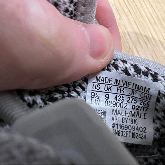 ADIDAS NMD R1 Zebra pattern - Picture 4 of 4